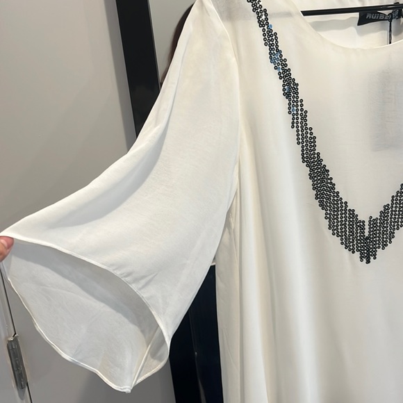 White Blouse - Picture 7 of 12